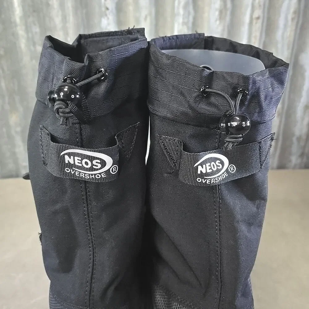 Neos Voyager Glacier Trek Cleats Overshoes Black Waterproof Sz M (US7.5-9)